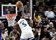 步行者队客场险胜老鹰队，戈贝尔绝杀取得胜利